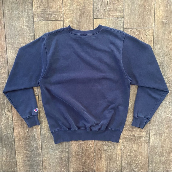 vintage champion navy crewneck with hand-embroidered heart - Picture 3 of 8